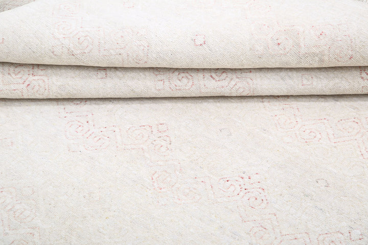 Hand Knotted Artemix Wool Rug 6' 0" x 8' 4" - No. AT36072