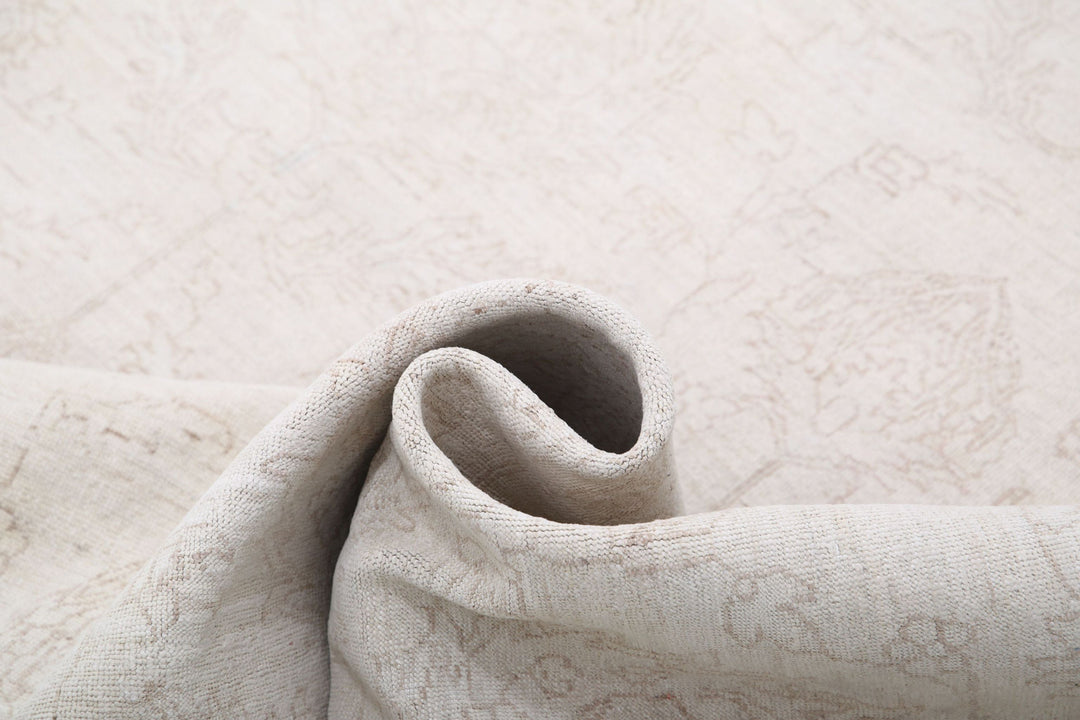 Hand Knotted Artemix Wool Rug 7' 11" x 9' 5" - No. AT23968