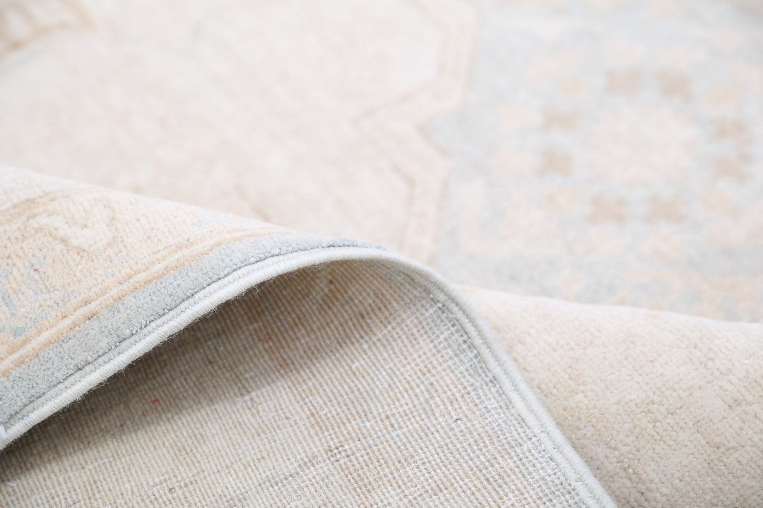 Hand Knotted Fine Mamluk Wool Rug 6' 3" x 9' 4" - No. AT76515