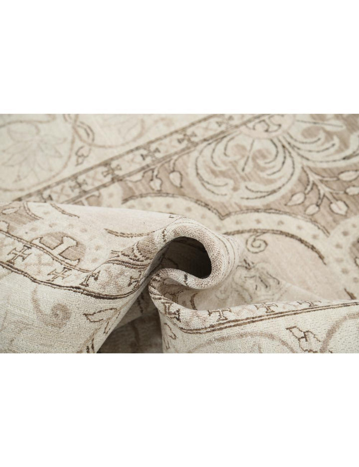 Hand Knotted Fine Serenity Wool Rug 5' 3" x 10' 3" - No. AT59685