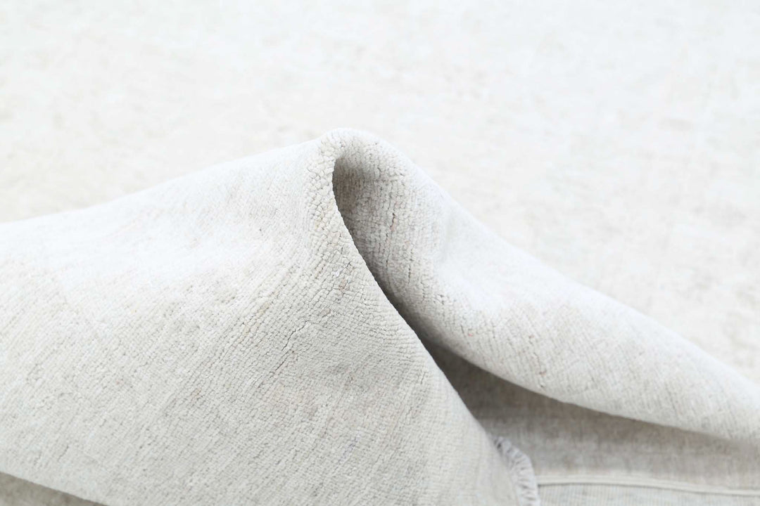 Hand Knotted Serenity Wool Rug 3' 2" x 10' 9" - No. AT58764