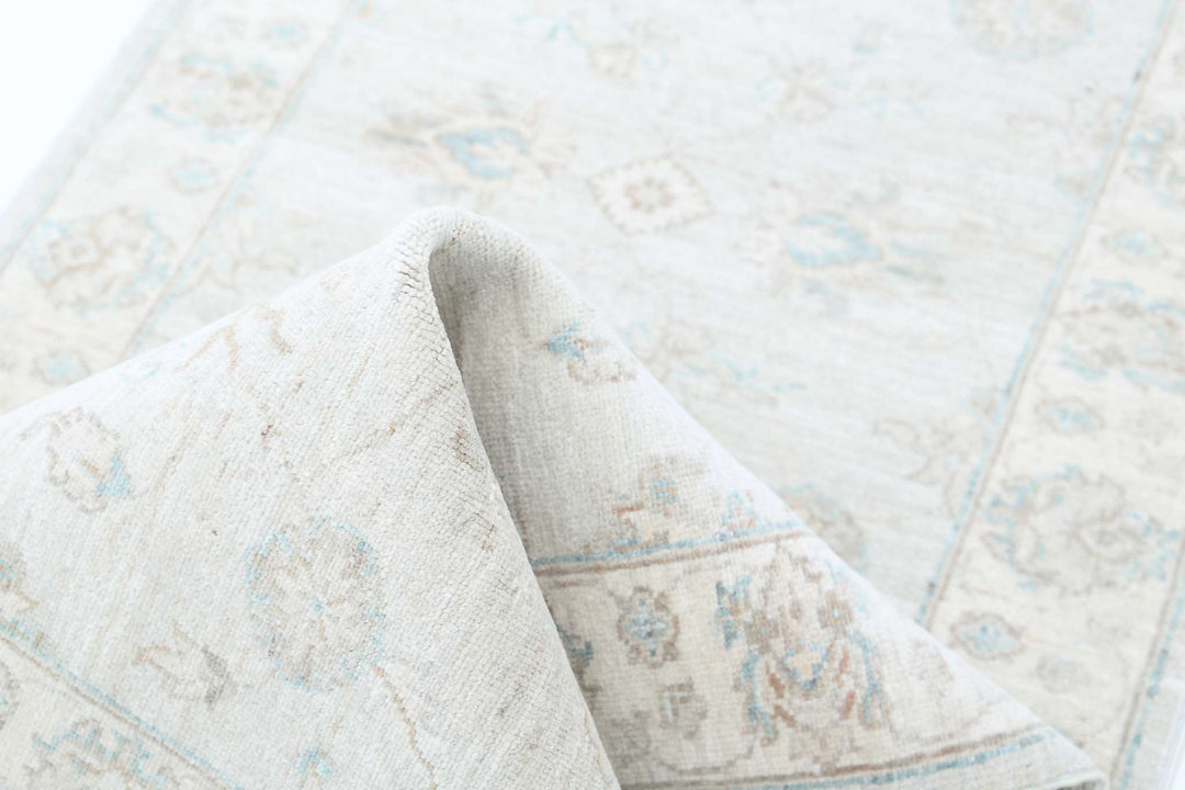 Hand Knotted Serenity Wool Rug 2' 6" x 7' 8" - No. AT89806