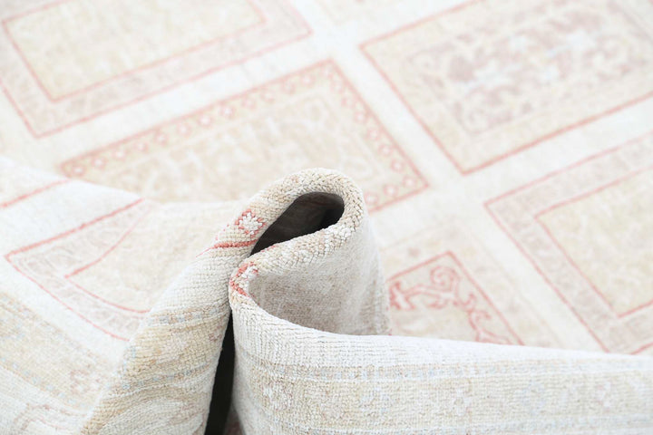 Hand Knotted Serenity Wool Rug 5' 6" x 7' 11" - No. AT31279