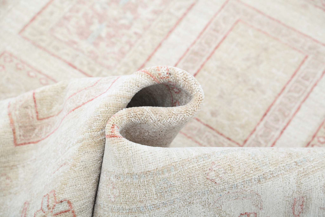 Hand Knotted Serenity Wool Rug 5' 6" x 7' 1" - No. AT92317