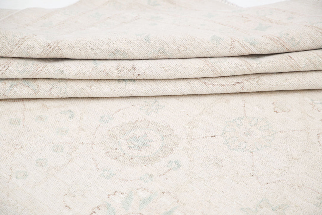 Hand Knotted Serenity Wool Rug 17' 0" x 23' 0" - No. AT58402