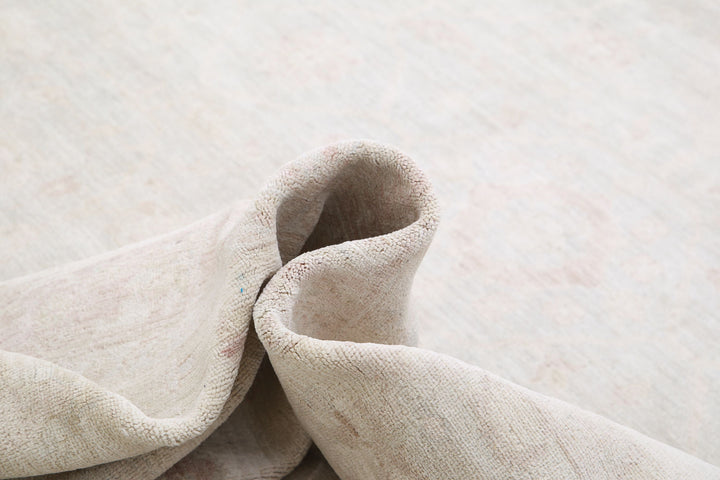 Hand Knotted Serenity Wool Rug 16' 5" x 27' 7" - No. AT32267