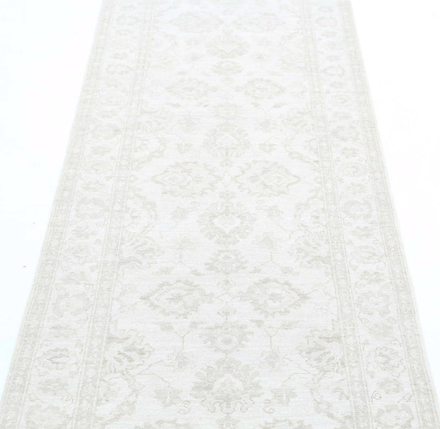 Hand Knotted Serenity Wool Rug 2' 7" x 8' 2" - No. AT32729