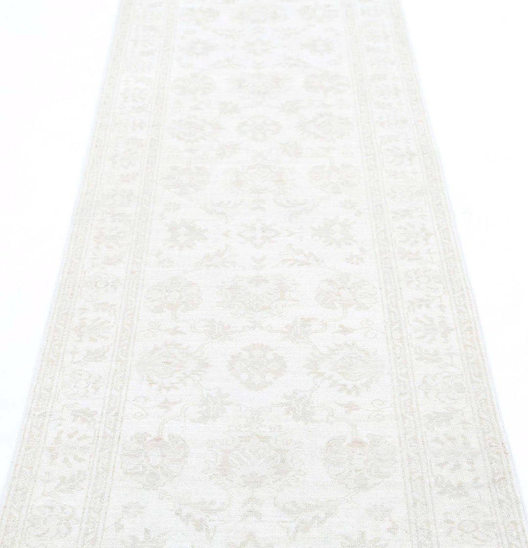 Hand Knotted Serenity Wool Rug 2' 6" x 8' 3" - No. AT23659