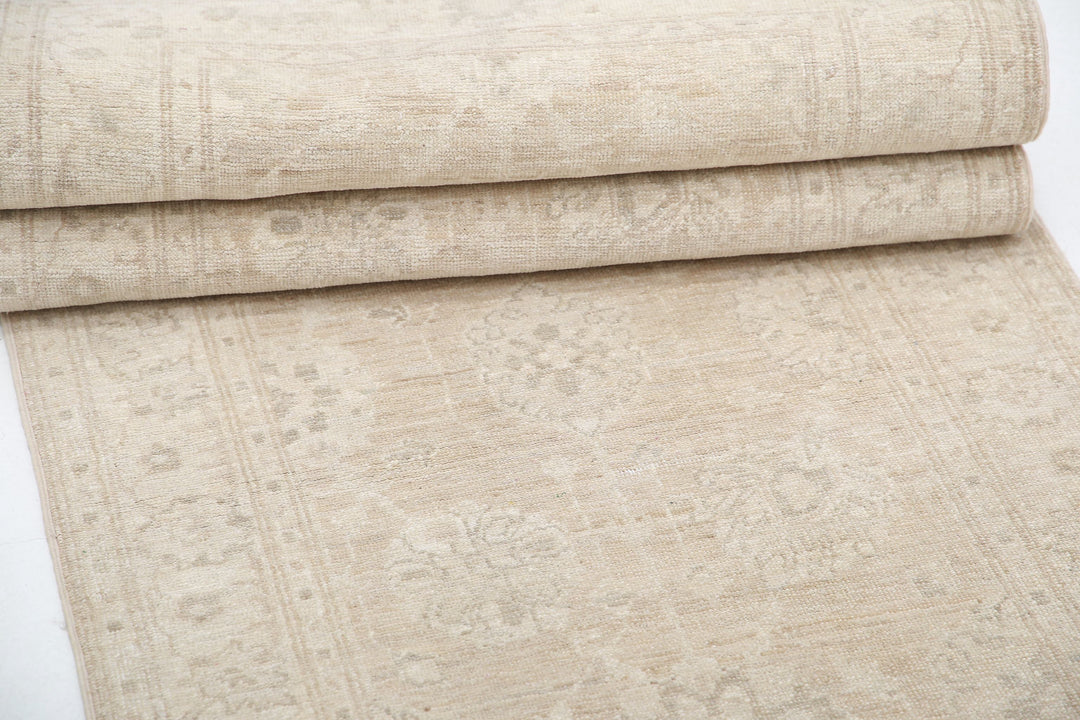 Hand Knotted Serenity Wool Rug 2' 6" x 9' 1" - No. AT29263