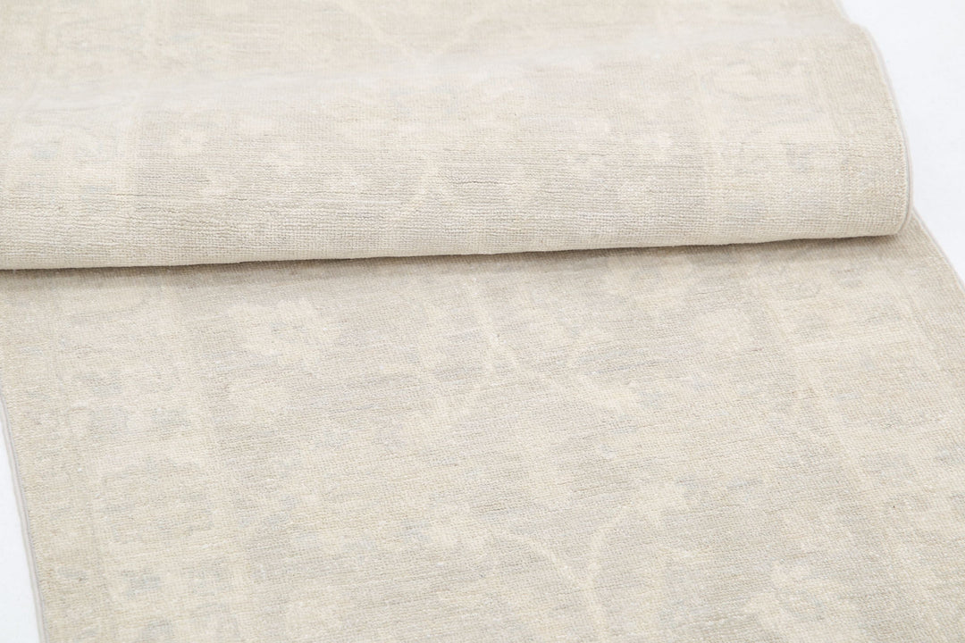 Hand Knotted Serenity Wool Rug 2' 7" x 8' 3" - No. AT79301