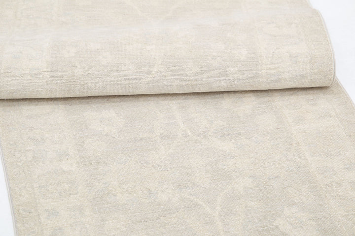 Hand Knotted Serenity Wool Rug 2' 7" x 8' 3" - No. AT79301