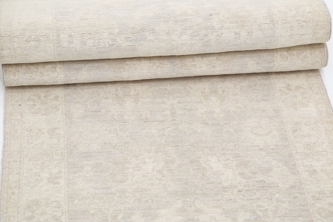 Hand Knotted Serenity Wool Rug 2' 6" x 7' 11" - No. AT85469