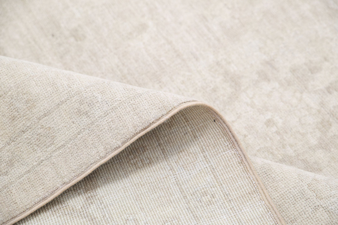 Hand Knotted Serenity Wool Rug 9' 9" x 13' 10" - No. AT88568