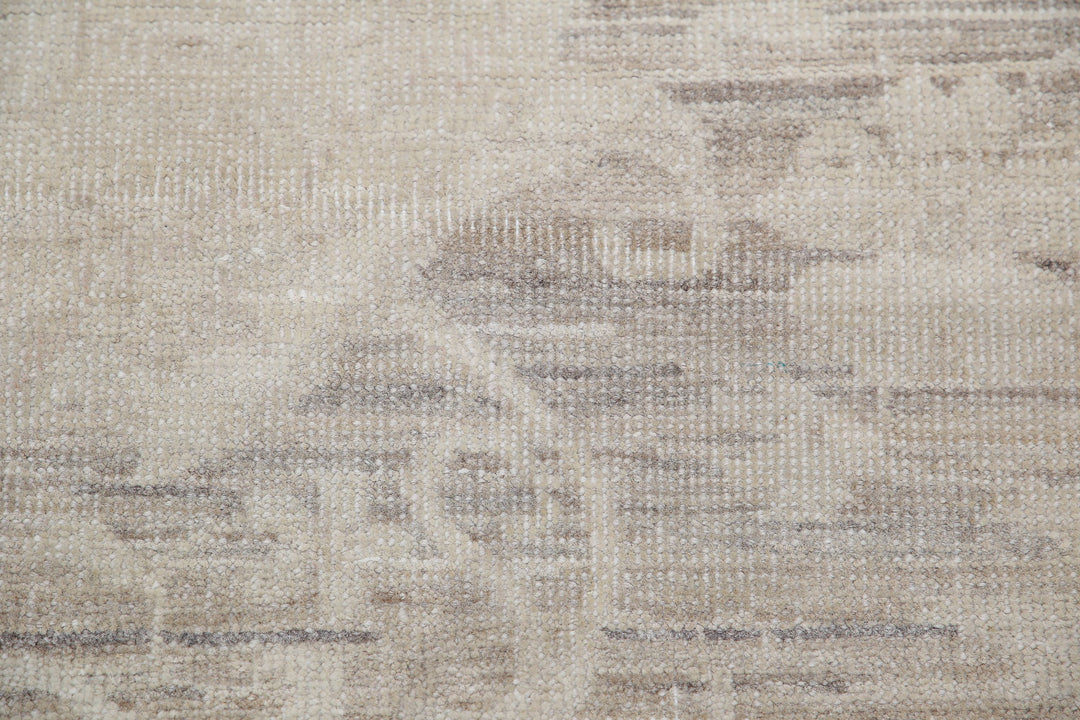 Hand Knotted Serenity Wool Rug 2' 6" x 7' 11" - No. AT33935