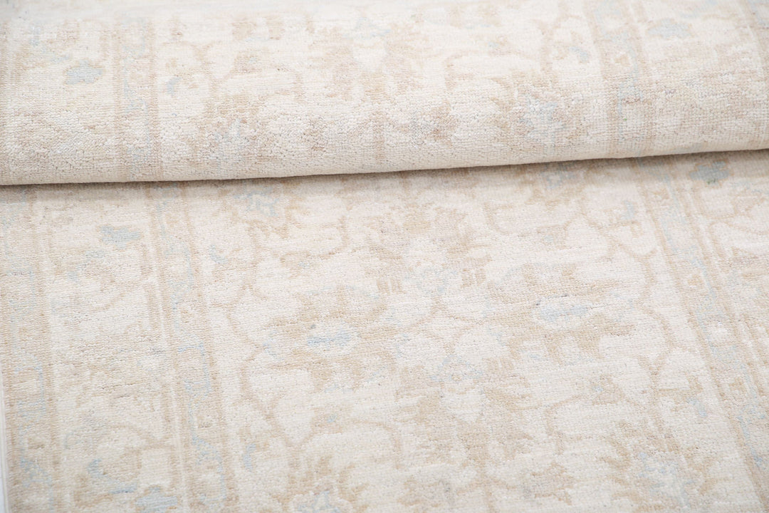 Hand Knotted Serenity Wool Rug 2' 5" x 6' 4" - No. AT97931