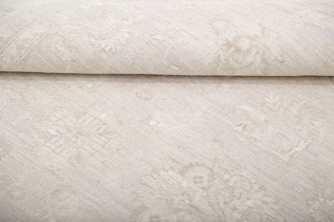 Hand Knotted Serenity Wool Rug 5' 7" x 7' 8" - No. AT98468