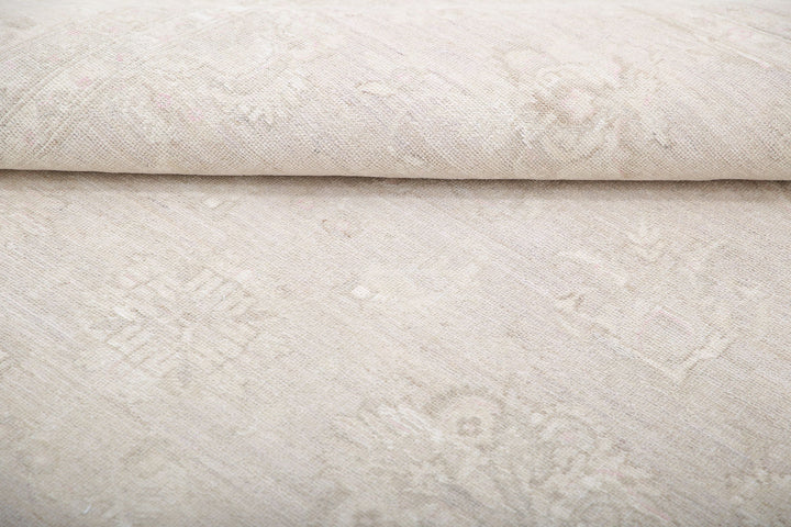 Hand Knotted Serenity Wool Rug 5' 7" x 7' 8" - No. AT98468