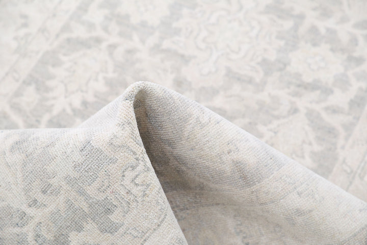 Hand Knotted Serenity Wool Rug 2' 6" x 5' 11" - No. AT61776