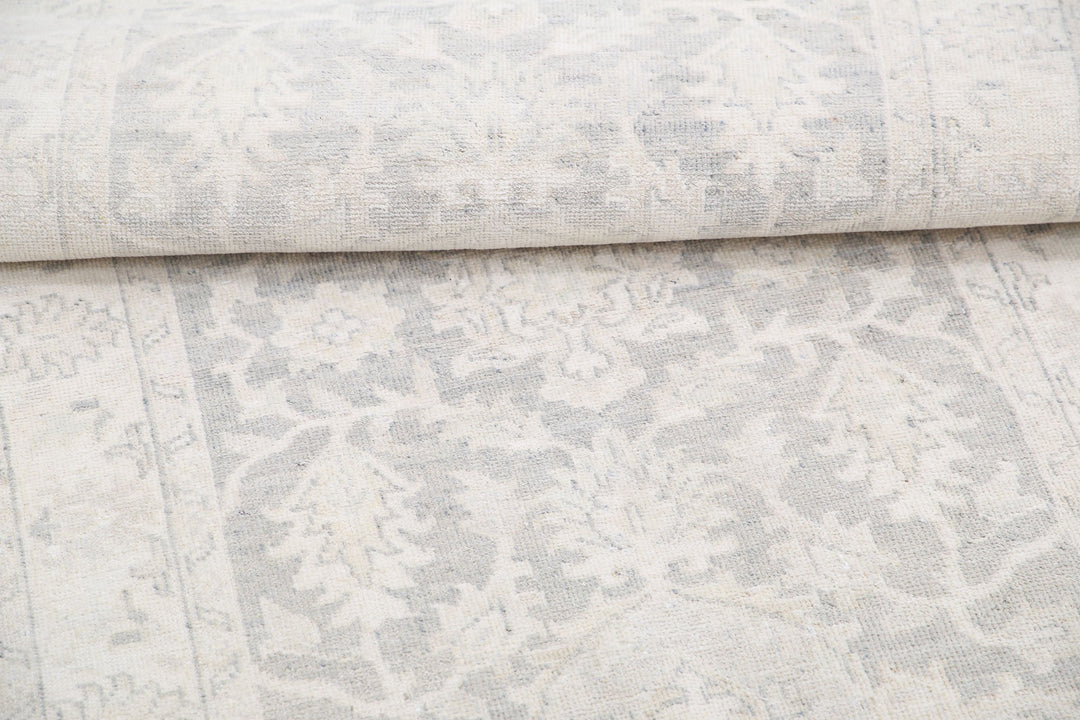 Hand Knotted Serenity Wool Rug 2' 6" x 5' 11" - No. AT61776