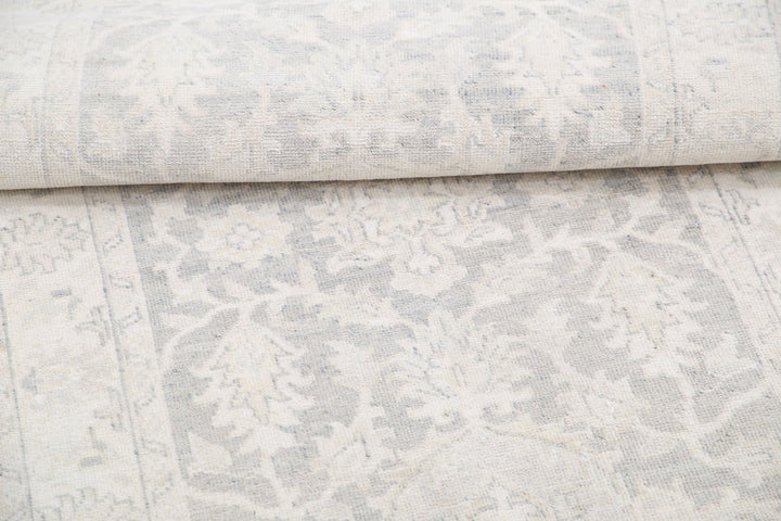 Hand Knotted Serenity Wool Rug 2' 6" x 5' 11" - No. AT61776