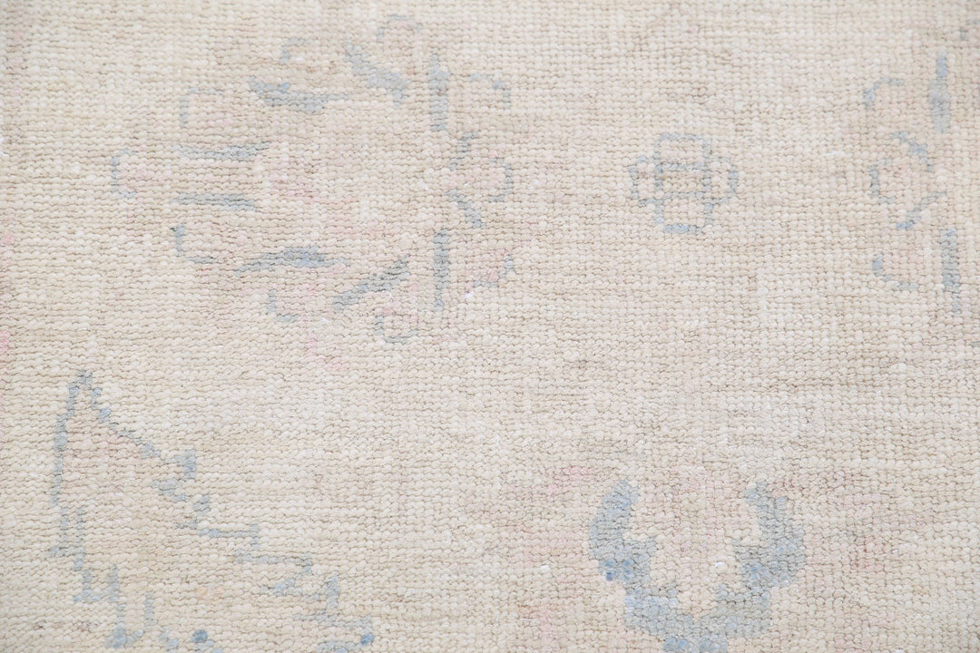 Hand Knotted Serenity Wool Rug 2' 7" x 5' 7" - No. AT32246
