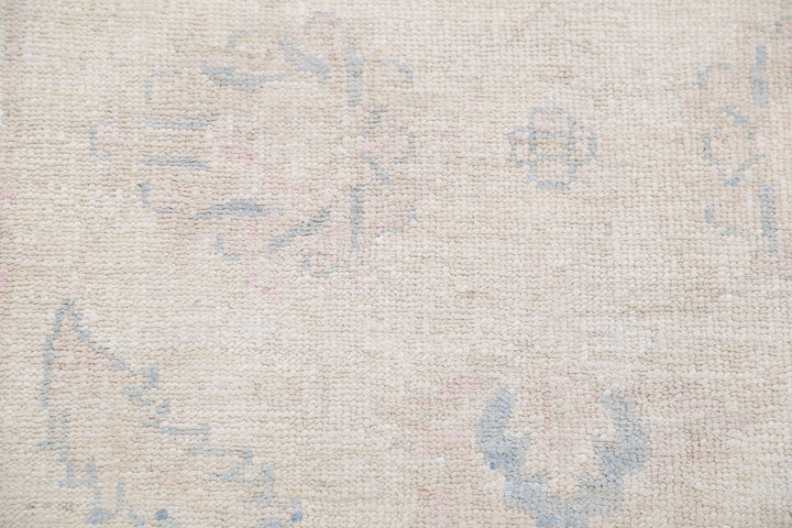 Hand Knotted Serenity Wool Rug 2' 7" x 5' 7" - No. AT32246