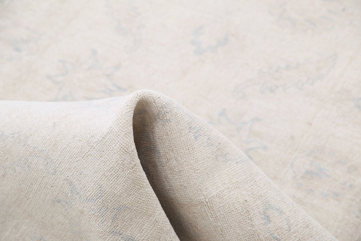 Hand Knotted Serenity Wool Rug 2' 7" x 5' 7" - No. AT32246