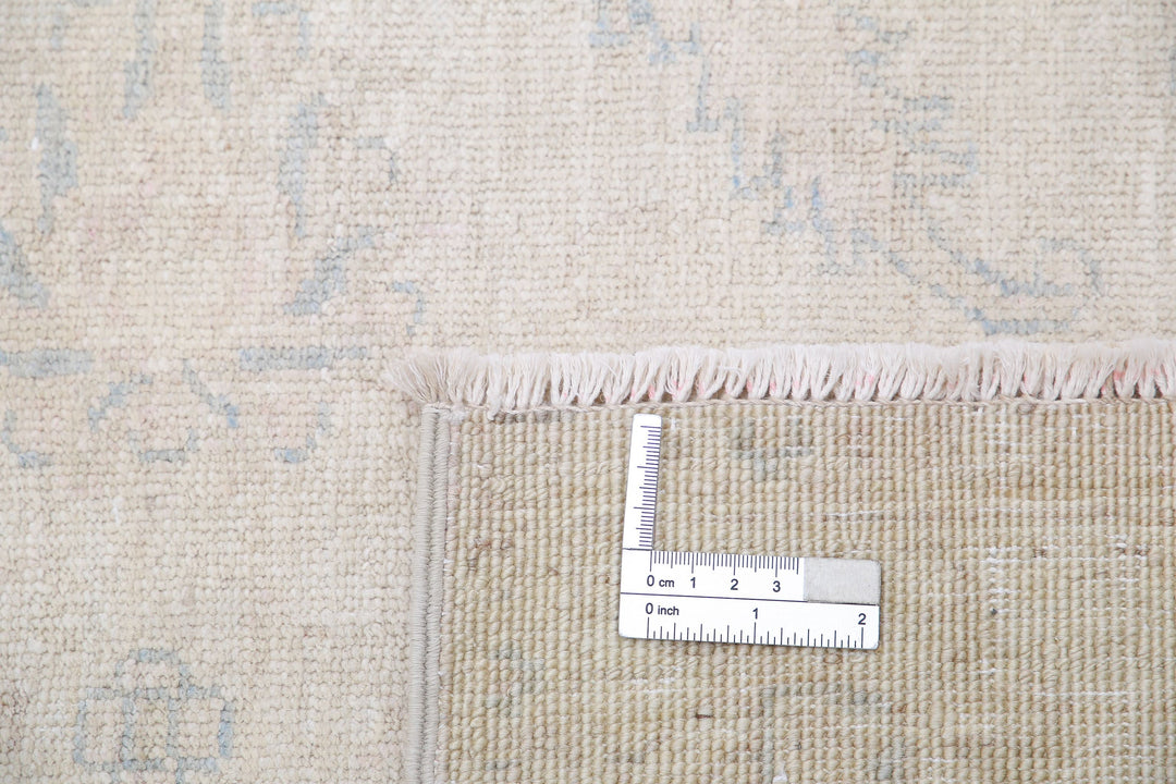 Hand Knotted Serenity Wool Rug 2' 7" x 5' 7" - No. AT32246