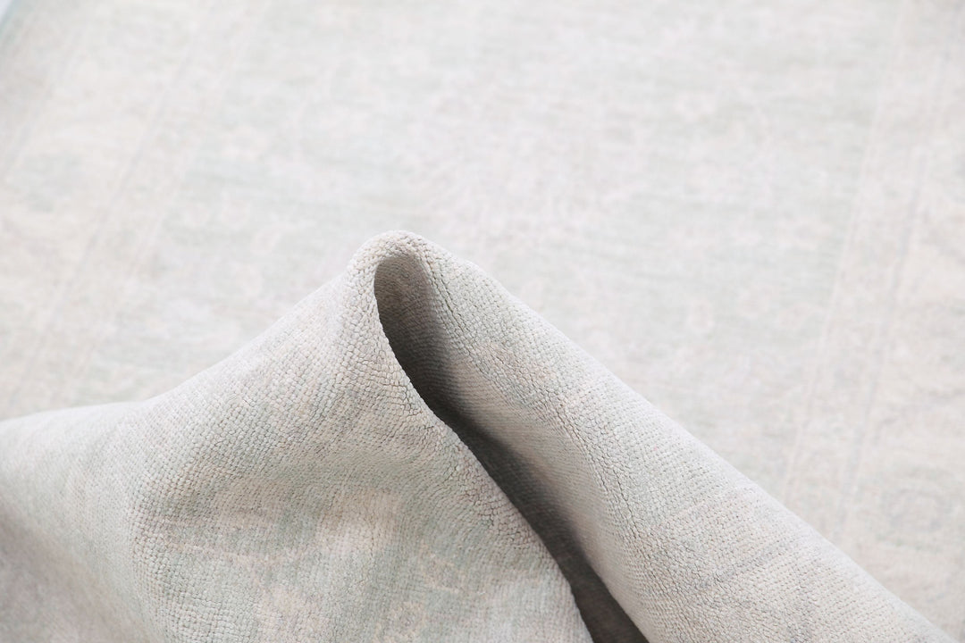 Hand Knotted Serenity Wool Rug 2' 8" x 8' 7" - No. AT68039