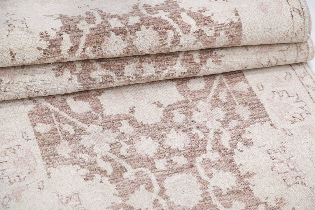 Hand Knotted Serenity Wool Rug 2' 7" x 10' 4" - No. AT65577