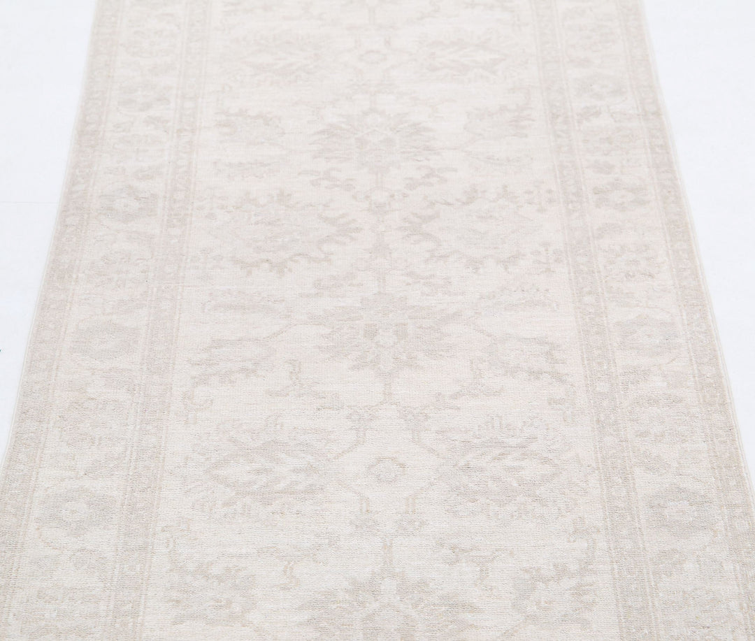 Hand Knotted Serenity Wool Rug 2' 6" x 7' 11" - No. AT71926