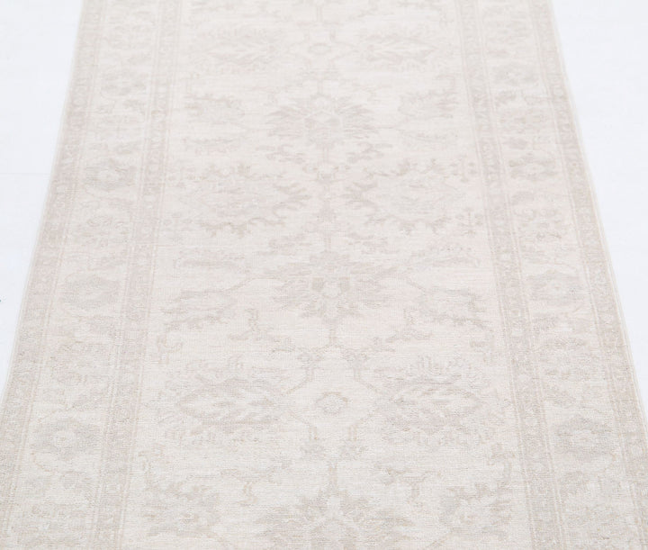 Hand Knotted Serenity Wool Rug 2' 6" x 7' 11" - No. AT71926