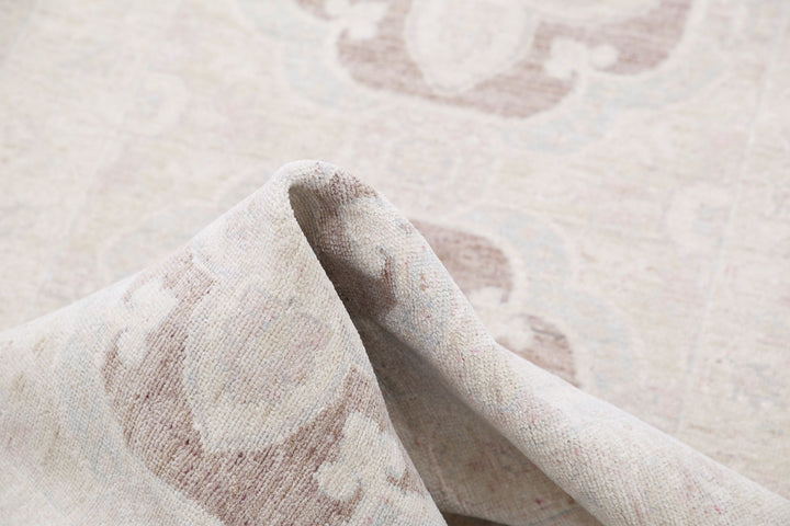 Hand Knotted Serenity Wool Rug 2' 6" x 8' 3" - No. AT66494