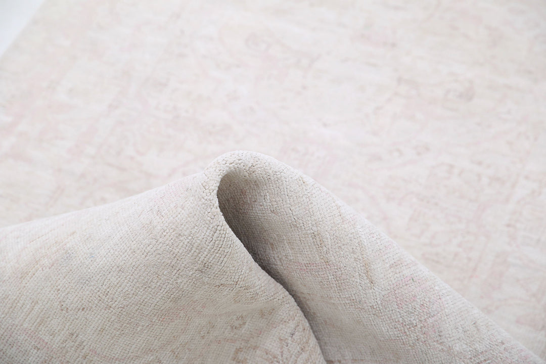 Hand Knotted Serenity Wool Rug 2' 8" x 7' 9" - No. AT24321