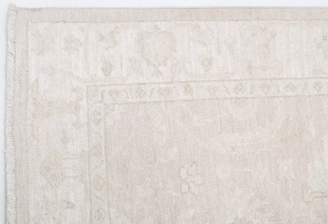 Hand Knotted Serenity Wool Rug 2' 7" x 7' 10" - No. AT27005