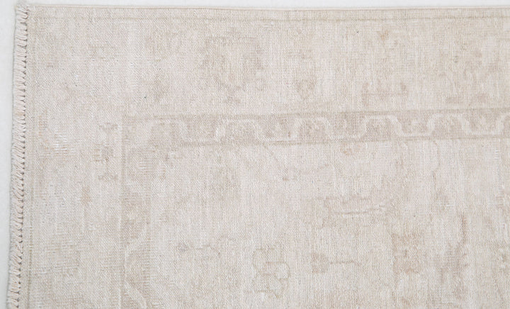 Hand Knotted Serenity Wool Rug 2' 7" x 6' 9" - No. AT77062