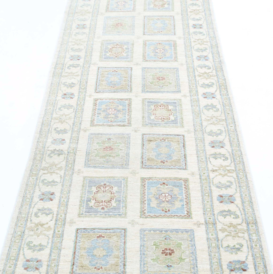 Hand Knotted Serenity Wool Rug 2' 6" x 7' 11" - No. AT76102