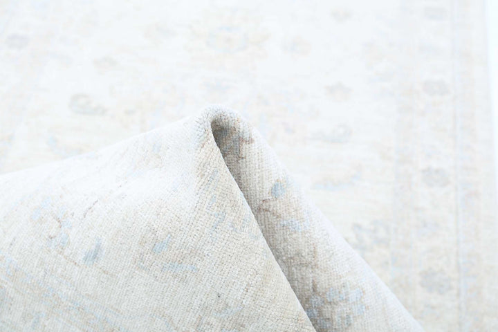 Hand Knotted Serenity Wool Rug 2' 7" x 8' 5" - No. AT76387