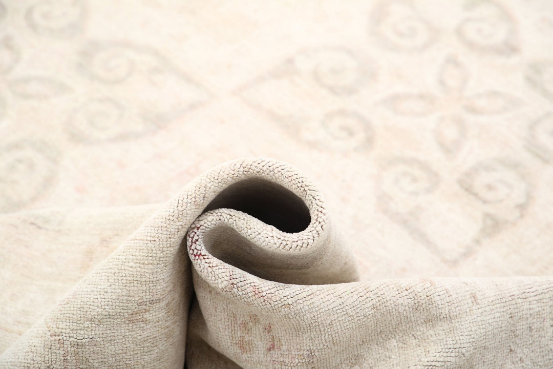 Hand Knotted Serenity Wool Rug 9' 10" x 13' 5" - No. AT64520