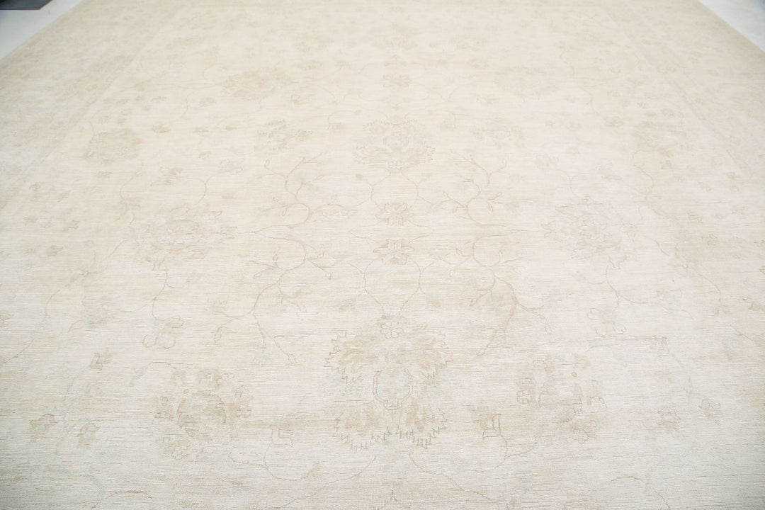 Hand Knotted Serenity Wool Rug 17' 0" x 23' 9" - No. AT63248