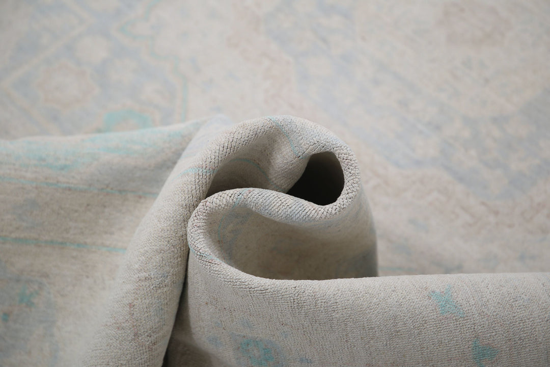 Hand Knotted Serenity Wool Rug 6' 0" x 8' 6" - No. AT18127