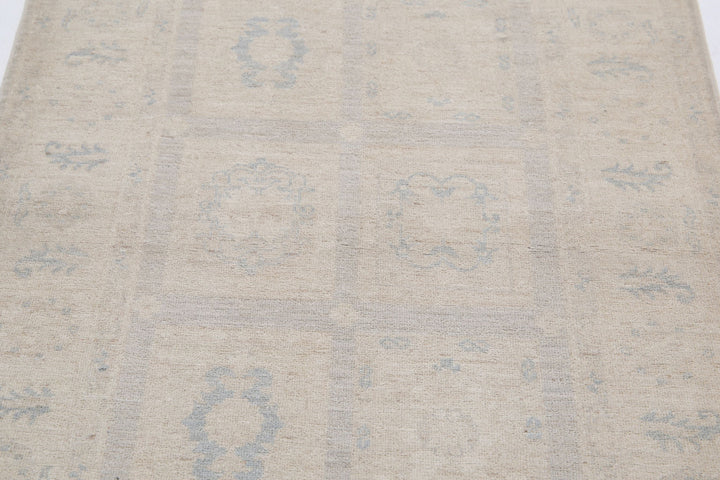 Hand Knotted Serenity Wool Rug 3' 1" x 5' 0" - No. AT90449