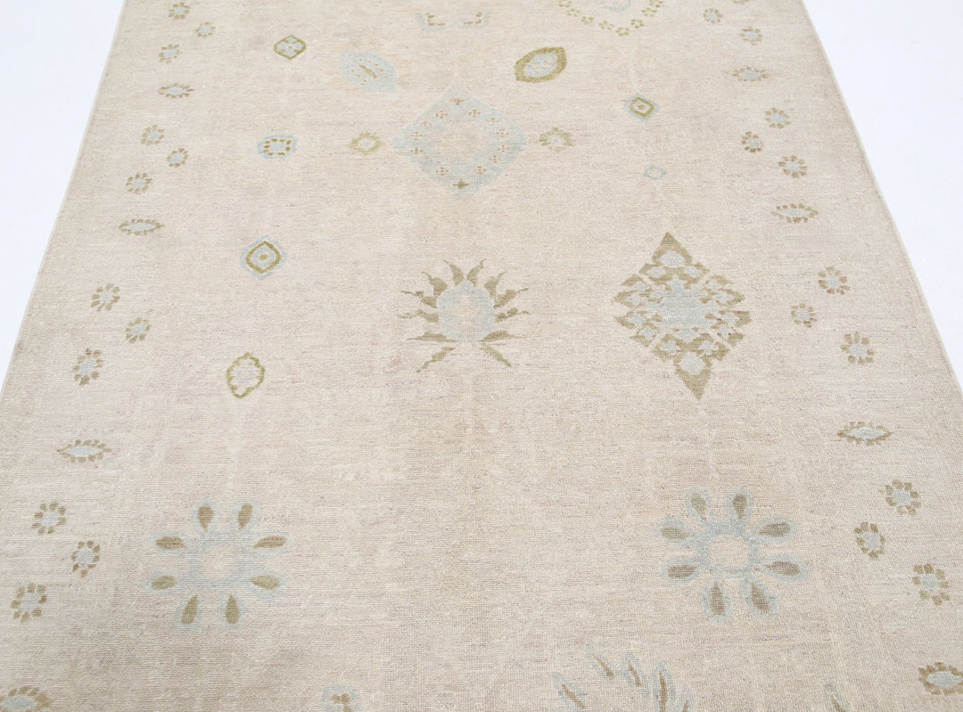 Hand Knotted Serenity Wool Rug 4' 9" x 7' 5" - No. AT45702