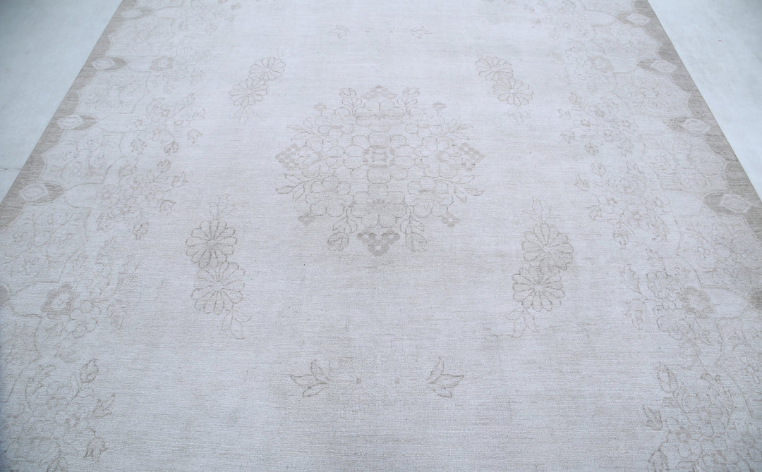 Hand Knotted Serenity Wool Rug 7' 10" x 10' 1" - No. AT92551
