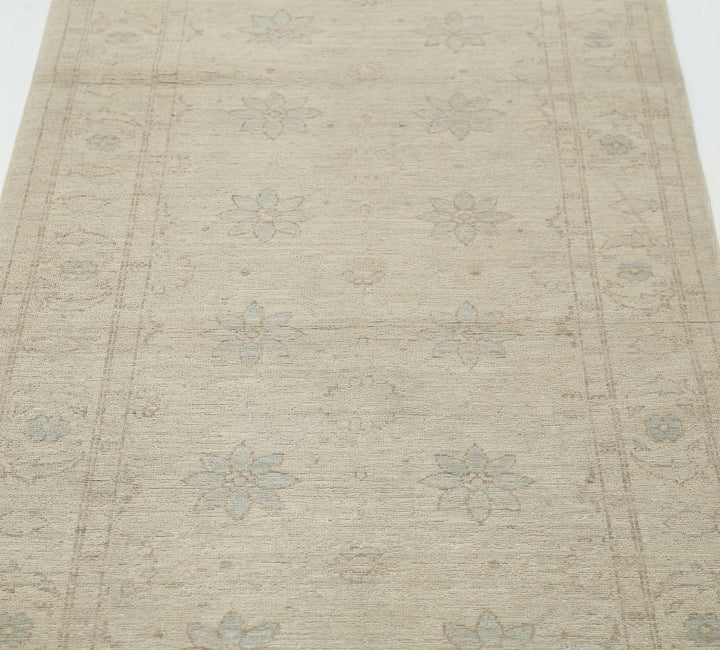Hand Knotted Serenity Wool Rug 2' 9" x 10' 8" - No. AT34679