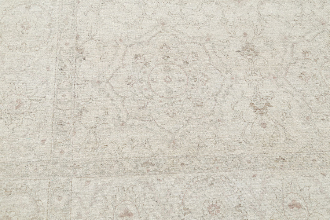 Hand Knotted Serenity Wool Rug 9' 11" x 13' 7" - No. AT95369