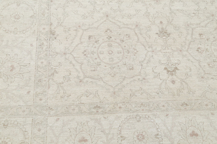 Hand Knotted Serenity Wool Rug 9' 11" x 13' 7" - No. AT95369