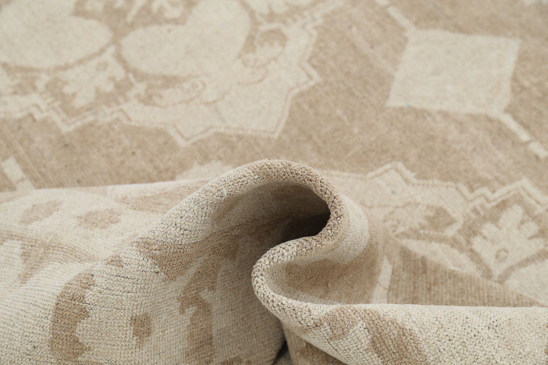 Hand Knotted Serenity Wool Rug 7' 10" x 9' 9" - No. AT61072