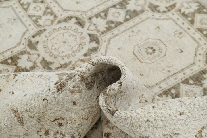 Hand Knotted Serenity Wool Rug 6' 6" x 8' 6" - No. AT44989