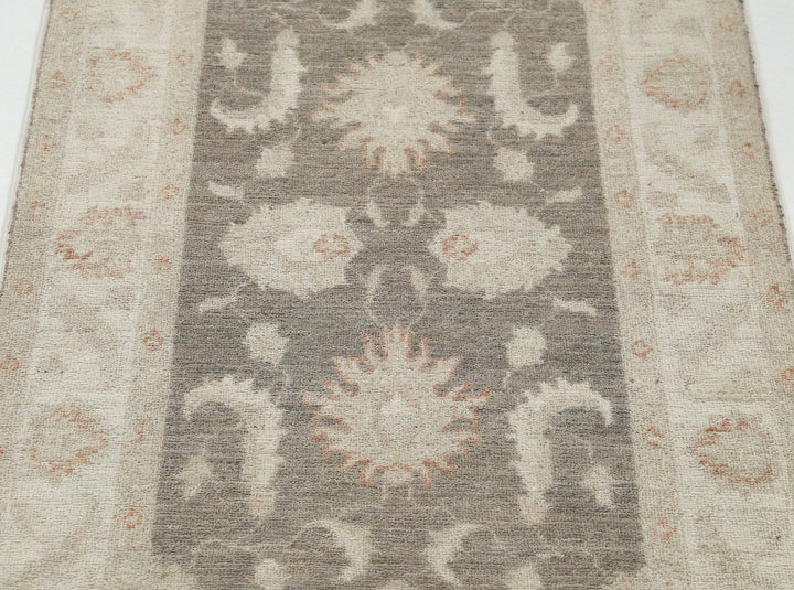Hand Knotted Serenity Wool Rug 2' 7" x 3' 11" - No. AT67109